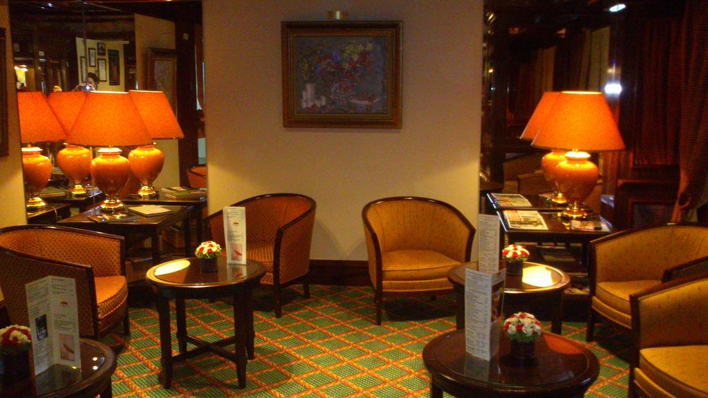 Le Flamboyant Hotel Annecy Buitenkant foto