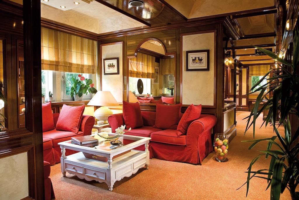 Le Flamboyant Hotel Annecy Buitenkant foto